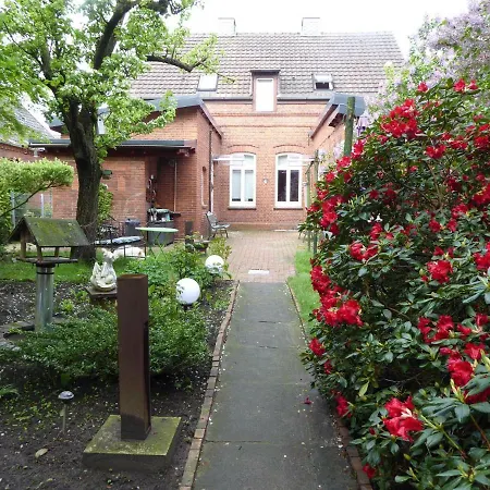 Apartment Grossstrasse 18 A *